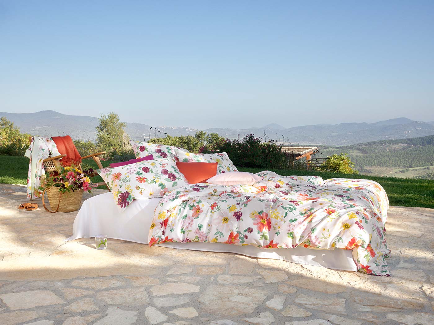 004 Stefan Schlumpf Schlossberg SS23 FLORA blanc D197330