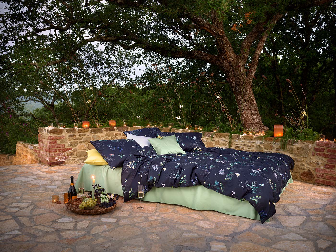 009 Stefan Schlumpf Schlossberg SS23 MID SUMMER NIGHT noir D197314